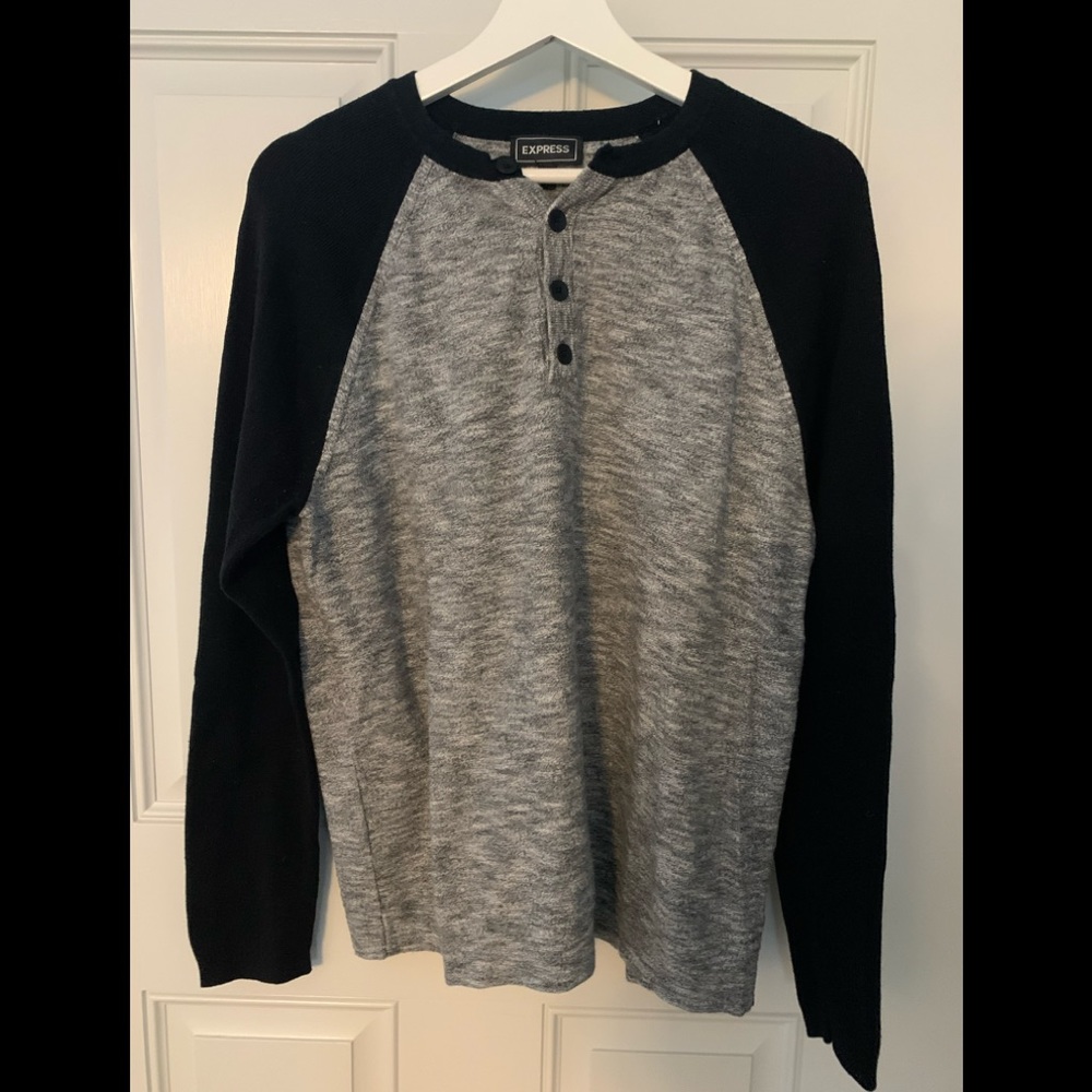 EXPRESS Men’s Henley Sweater